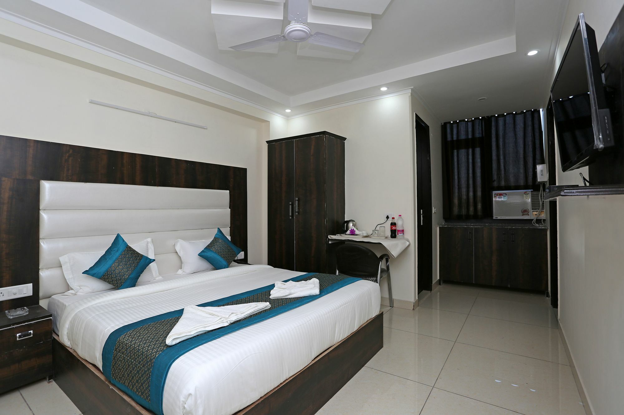 Hotel Aero Stay New Delhi Eksteriør billede